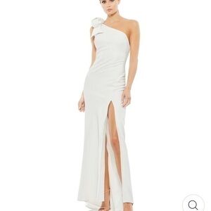 MAC Duggal BOW ONE SHOULDER EVENING GOWN